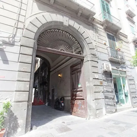 Romantic House Apartment